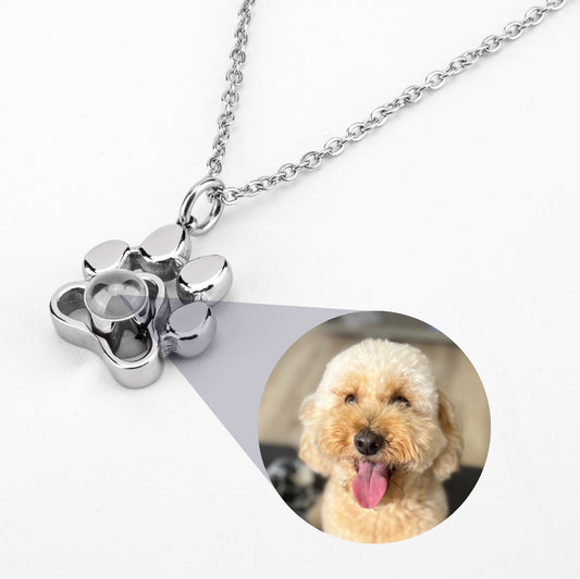 La Memoria Photo Projection Paw Necklace