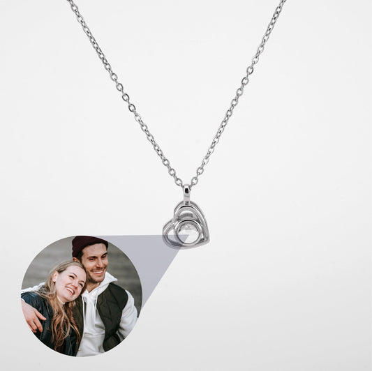 La Memoria Photo Projection Heart Necklace